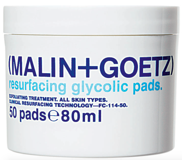 Resurfacing Glycolic Pads tamponky napuštěné glykolovou kyselinou, která odstraňuje odumřelé buňky, urychluje buněčnou obnovu a produkci kolagenu, Malin+Goetz, 50 tamponků 80 ml 1490 Kč 