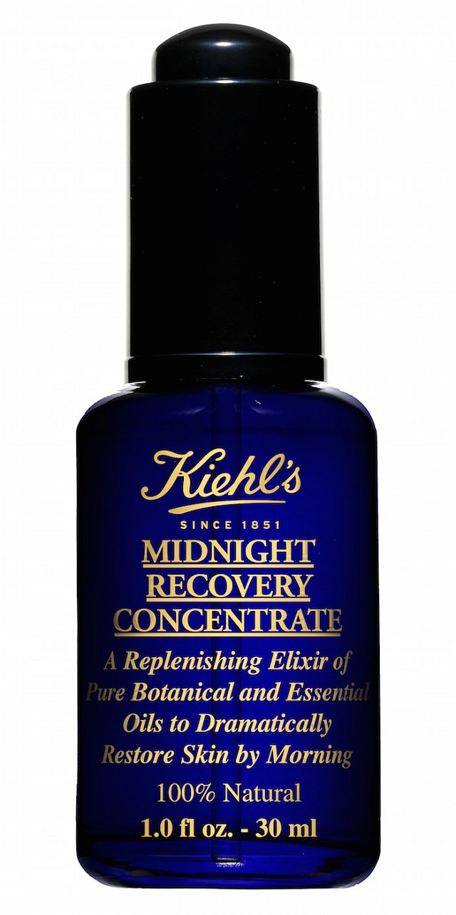 Noční regenerační elixír od Kiehl’s Midnight Recovery Concentrate, cena 1075 Kč.