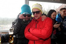 Jakub Prachař s kamarádem z mokré čtvrti Janem Dolanským v novém champagne baru