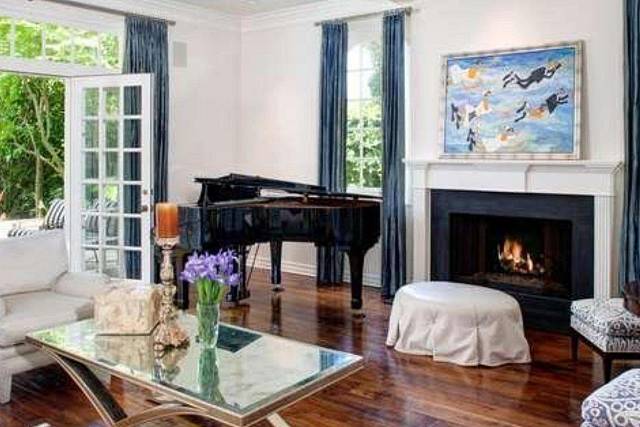 Bavič James Corden renovuje svůj dům v Brentwoodu
