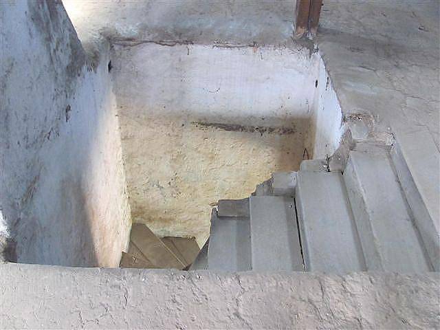 Původní cihlové 15 cm zdi nahradí nosník vetknutý do obvodového zdiva.
