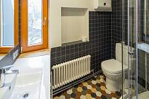 Někdy mohou mít malé změny větší vliv na vzhled vaší koupelny než nákladná renovace.