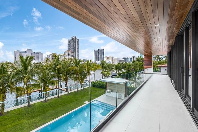 Rapper Future utratil 390 milionů za úžasné sídlo na nábřeží v Miami