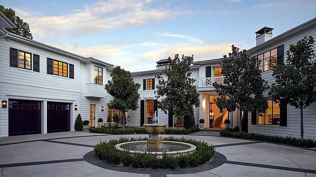 Jennifer Lopez a Ben Affleck kupují dům v Los Angeles za více než miliardu