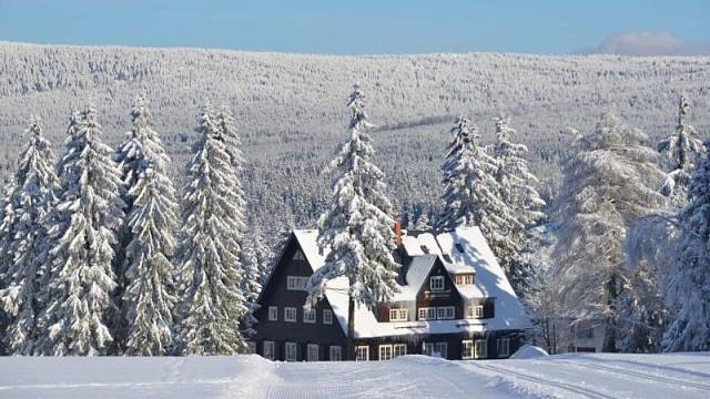 Poukaz Amazing Places lze uplatnit například v Prezidentské chatě, stojící na trase Jizerské lyžařské magistrály.
