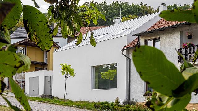 návštěva minimalistický dům rekonstrukce u Rokytky
