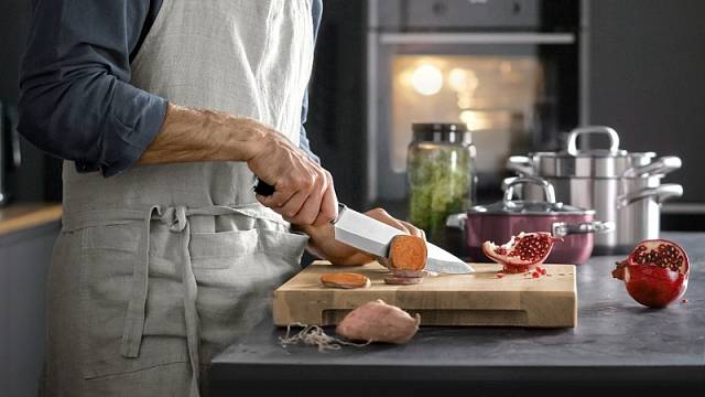 Nože Kineo se vyrábí ze speciální oceli, jejich  ostrost má vydržet dlouho díky technologii Performance Cut, cena na dotaz.