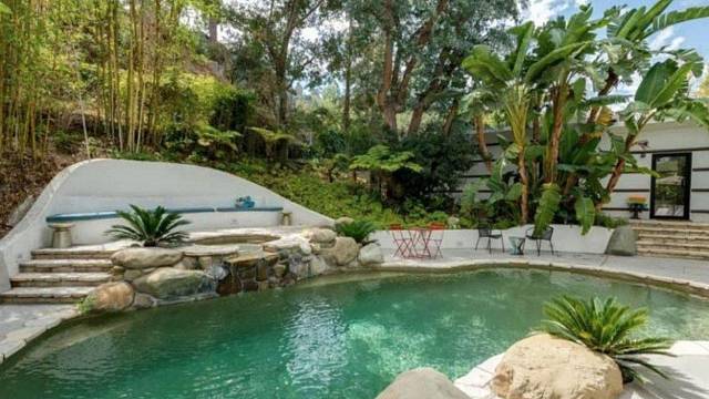 Dům Ellen Pompeo v Hollywood Hills je jako zelená oáza