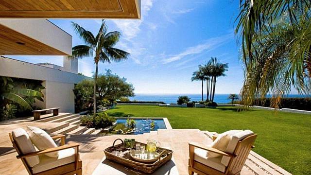 Simon Cowell zaplatil 25 milionů dolarů za luxusní bydlení v Malibu 