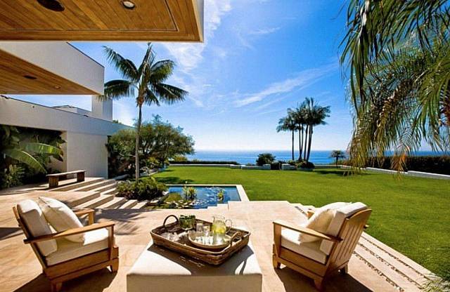 Simon Cowell zaplatil 25 milionů dolarů za luxusní bydlení v Malibu 