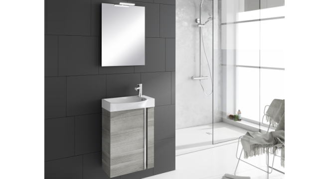 Set Elegance nabízí řešení do malých koupelen a skládá se ze skříňky, umyvadla a zrcadla.