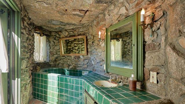 Suzanne Somers prodává svůj bizarní dům v Palm Springs