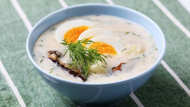 Kulajda patří k nejoblíbenějším českým polévkám a připravuje se v mnoha různých podobách.