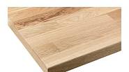 Dřevěná pracovní deska vytvoří nerezovým dvířkům efektní rám a současně je radost na ní pracovat. Na pečení rozhodně není třeba vyndávat z linky vál! Deska Ackerby z dubové dýhy stojí v rozměru 186 x 62 cm v Ikea 2 290 Kč. 