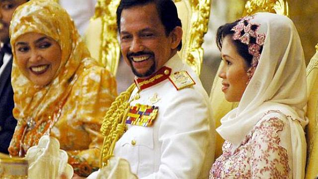 Brunejský sultán má všeho dost