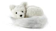 Polární liška má srst z plyše a umělé kožešiny, protkané stříbrnými nitkami, délka 23 cm, cena 1250 Kč.