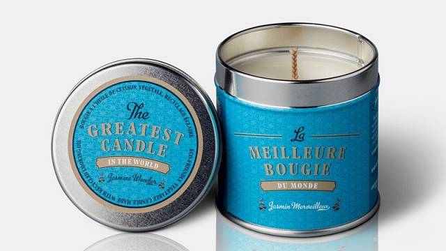 asmínové aroma v plechovce značky Greatest Candle In The World, která využívá použité oleje z gastro průmyslu. Doba hoření až 55 hodin, cena 249 Kč.
