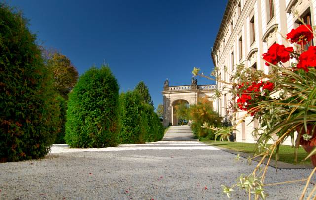 Zahrady Pražského hradu