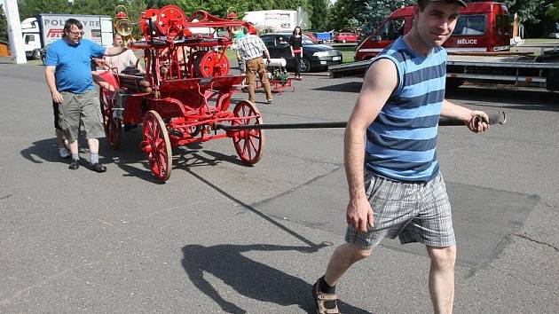 Do Litoměřic se již sjíždějí hasiči z celé republiky