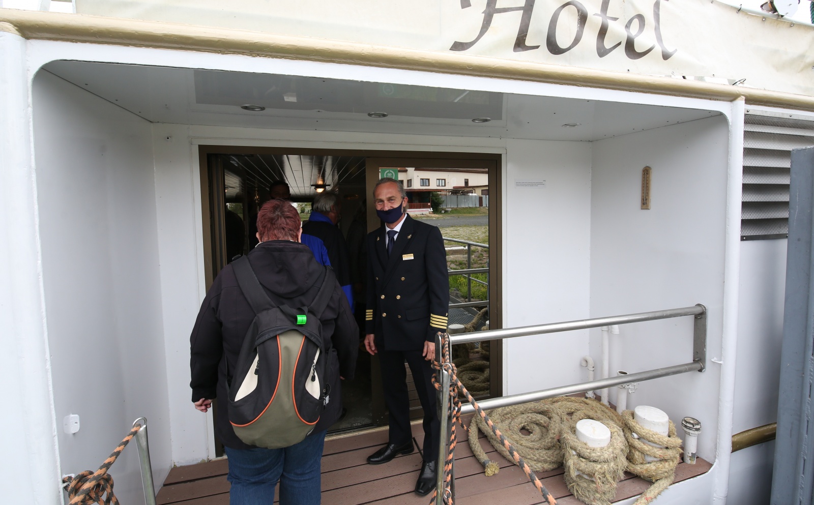 FOTO: Luxusní hotelová loď pozvala na prohlídky kajut i kormidelny -  Litoměřický deník
