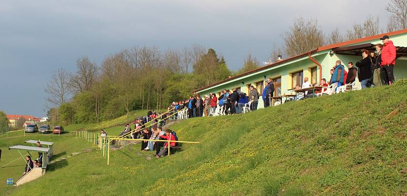 Okresní přebor: Mšené - lázně - Roudnice 0:5.