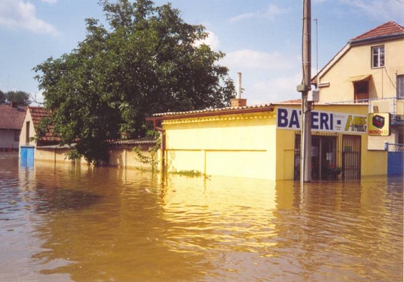 Povodně 2002 ve Ctiněvsi.
