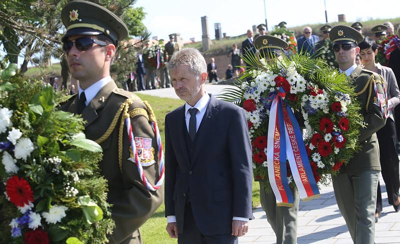 V neděli se konala na Národním hřbitově v Terezíně tradiční Tryzna 2022.