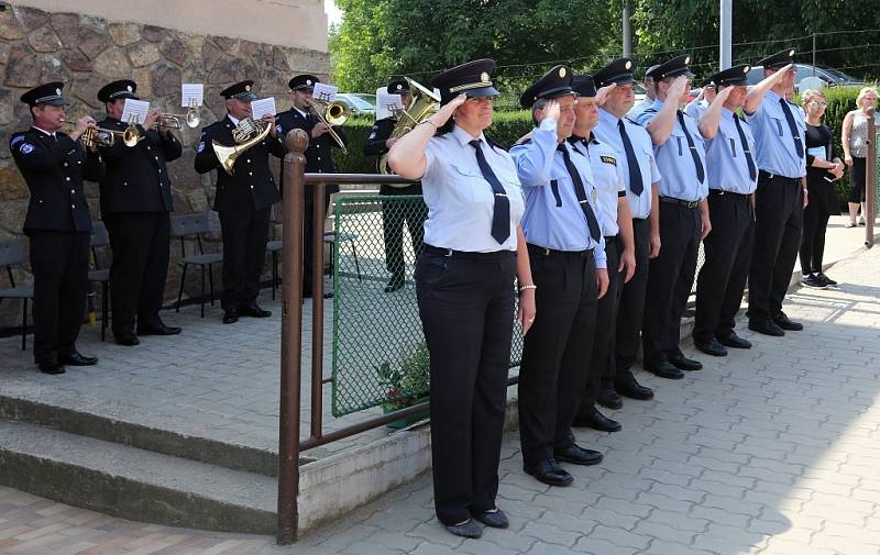 Chovná stanice služebních psů Policie ČR se po pěti letech opět přestěhovala zpět do Prackovic nad Labem.