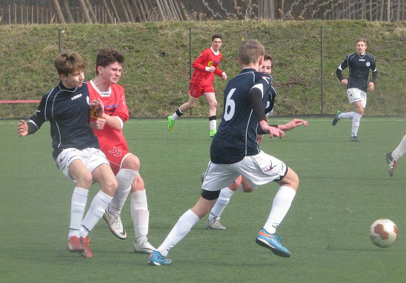 KP ml. dorost Roudnice - Neštěmice (v červeném) 1:2.