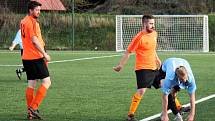 Fotbalisté Roudnice (v oranžovém) zdolali Českou Kamenici 3:1. I. A třída 2018/2019. Foto: SK Roudnice/Ladislav Pokorný