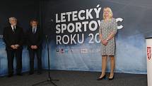 Leteckými sportovci roku jsou parašutisté. Cenu jim předal prezident Pavel.