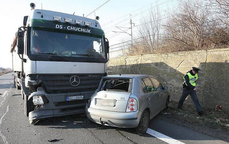 Dopravní nehoda u Lovosic, pondělí 30.1.2012.