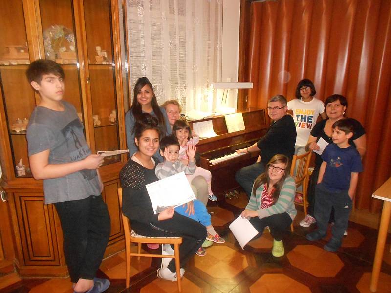 Zpívání koled v Dětském domově Litoměřice