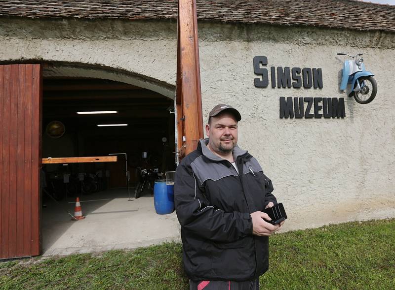 V Žabovřeskách nad Ohří se vyskytuje největší sbírka Simsonů  u nás. Od května bude přístupná veřejnosti.