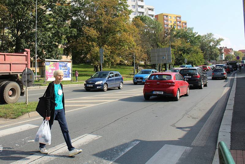 Řidiče čekají při cestě do Litoměřic kvůli veletrhu Zahrada Čech tradiční dopravní komplikace