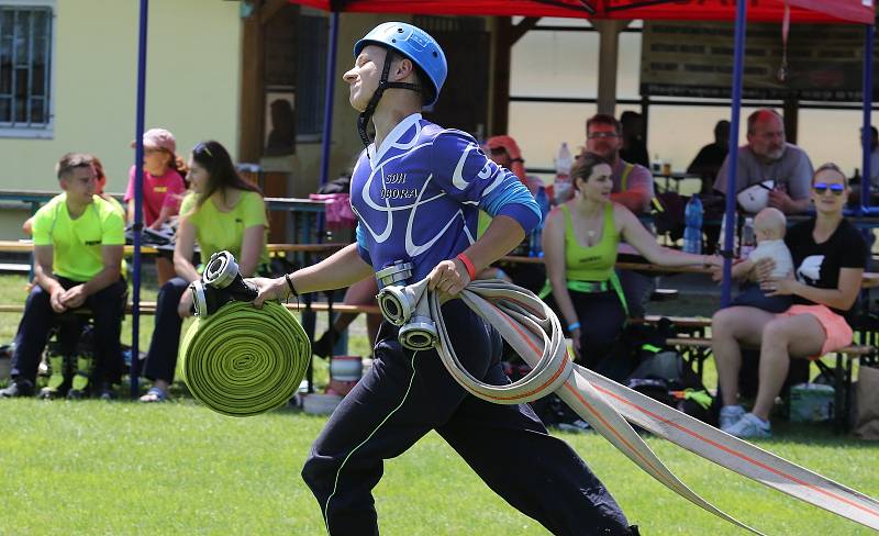 Memoriál Lubomíra Henzla v požárním sportu proběhl v neděli v Lukavci. V pořadí již šestý memoriál hostil kromě domácího družstva dalších pět družstev SDH. Podívejte se na fotografie z této soutěže.