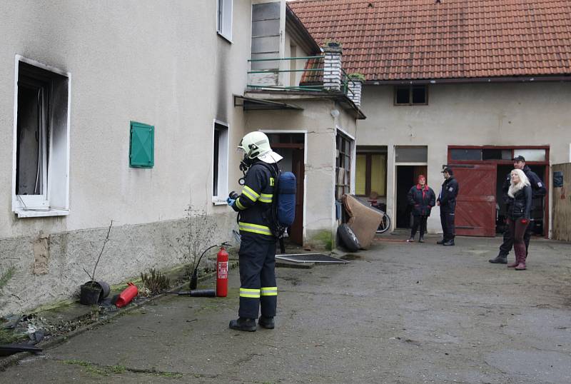 Požár rodinného domu v Libotenicích