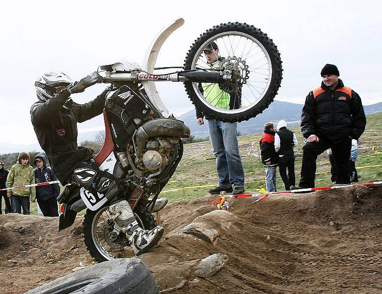 Bezinka jaro 2010 - Kamýk, sobota 10. dubna .