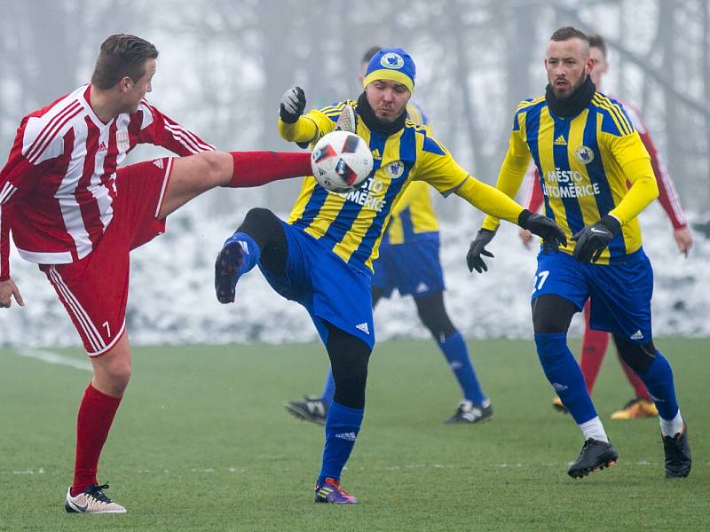 O víkendu čeká přípravný duel jen Litoměřicko (v žlutomodrém).