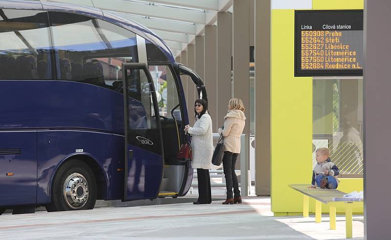 Litoměřické autobusové nádraží bylo slavnostně uvedeno do provozu.