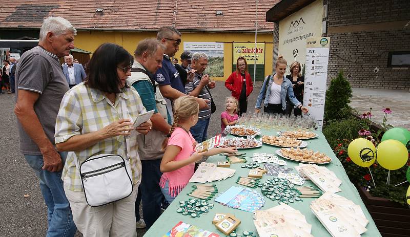 Již od rána proudily davy návštěvníků na další ročník Zahrady Čech, největšího zahradnického veletrhu v severních Čechách.