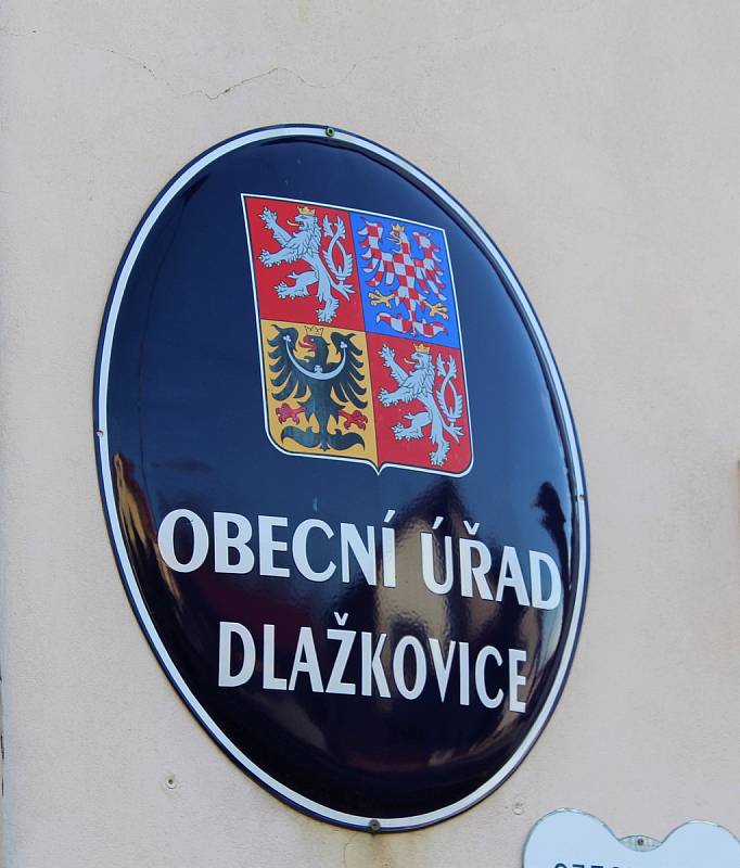 Obec Dlažkovice