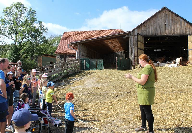 Otevřené farmy a dílny v Českém středohoří lákaly na lokální produkty.