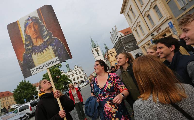 Proti Babišovi a spol. demonstrovaly na Litoměřicku stovky lidí.