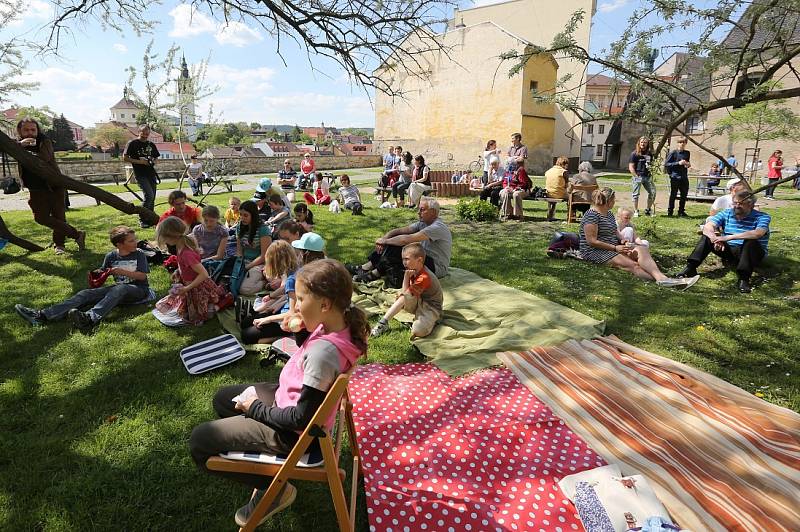 Očistný festival představil divadlo na stromě 