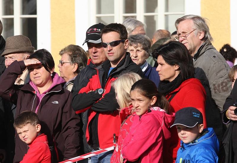 Josefínské slavnosti 2013, sobota dopoledne - slavnostní přehlídka vojsk