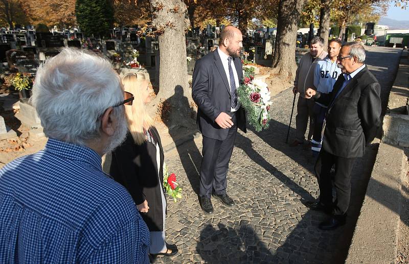 Na litoměřickém hřbitově si připomněli 180 let  od narození Ludwiga Schlesingera.