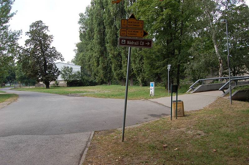 Cyklostezka z Roudnice přes Hrobce a Křešice do Litoměřic