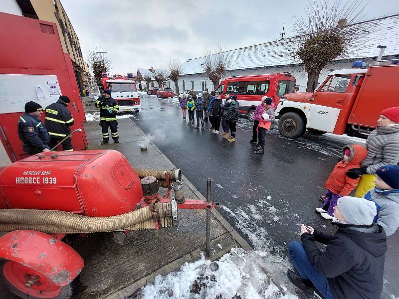 Den otevřených dveří bavil, zaujala nejen hasičská technika