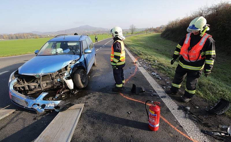 Nehoda u Ploskovic na silnici 1/15 z Litoměřic na Českou Lípu